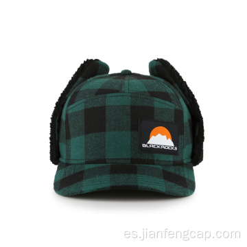 Gorro de invierno cálido con agarre verde con orejeras